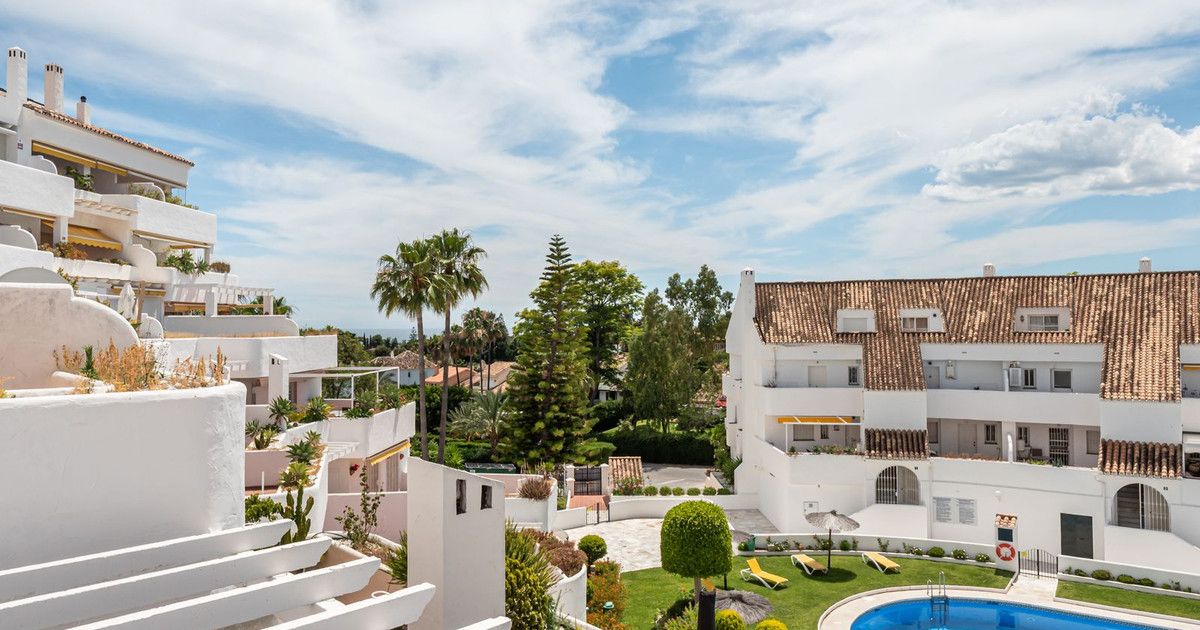 Middle Floor Apartment in Nueva Andalucía, Nueva Andalucía, 7/12