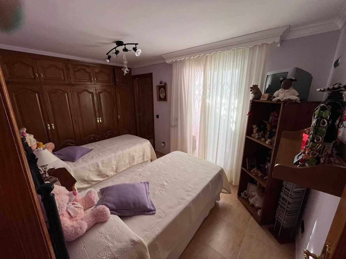 Townhouse in Estepona, Estepona, 6/12
