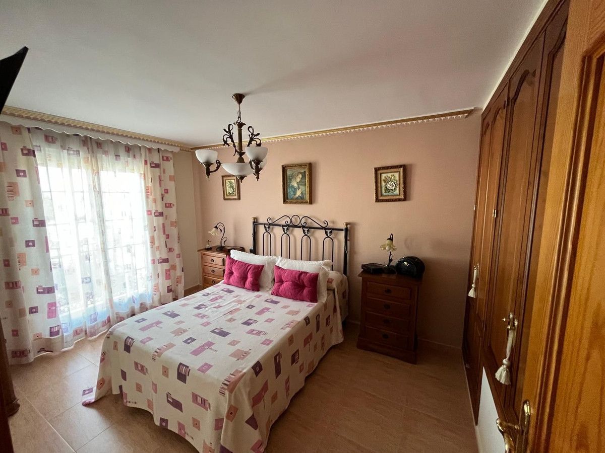 Townhouse in Estepona, Estepona, 8/12
