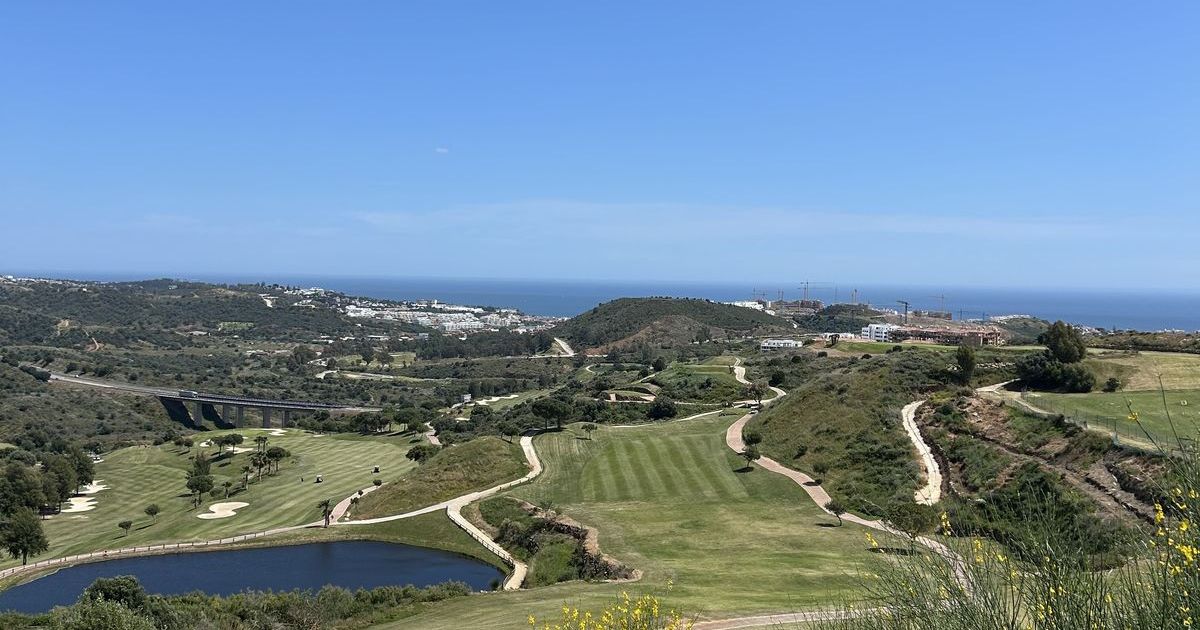 Apartamento en planta media en Calanova Golf, La Cala de Mijas, 2/12