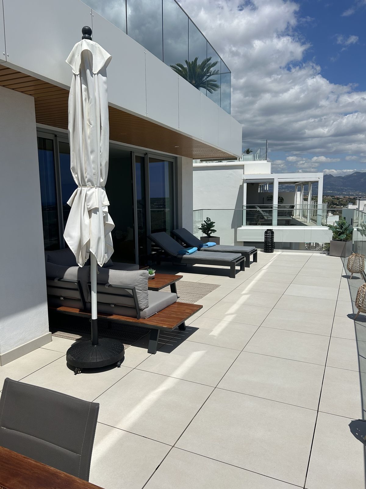 Apartamento en planta media en Calanova Golf, La Cala de Mijas, 4/12