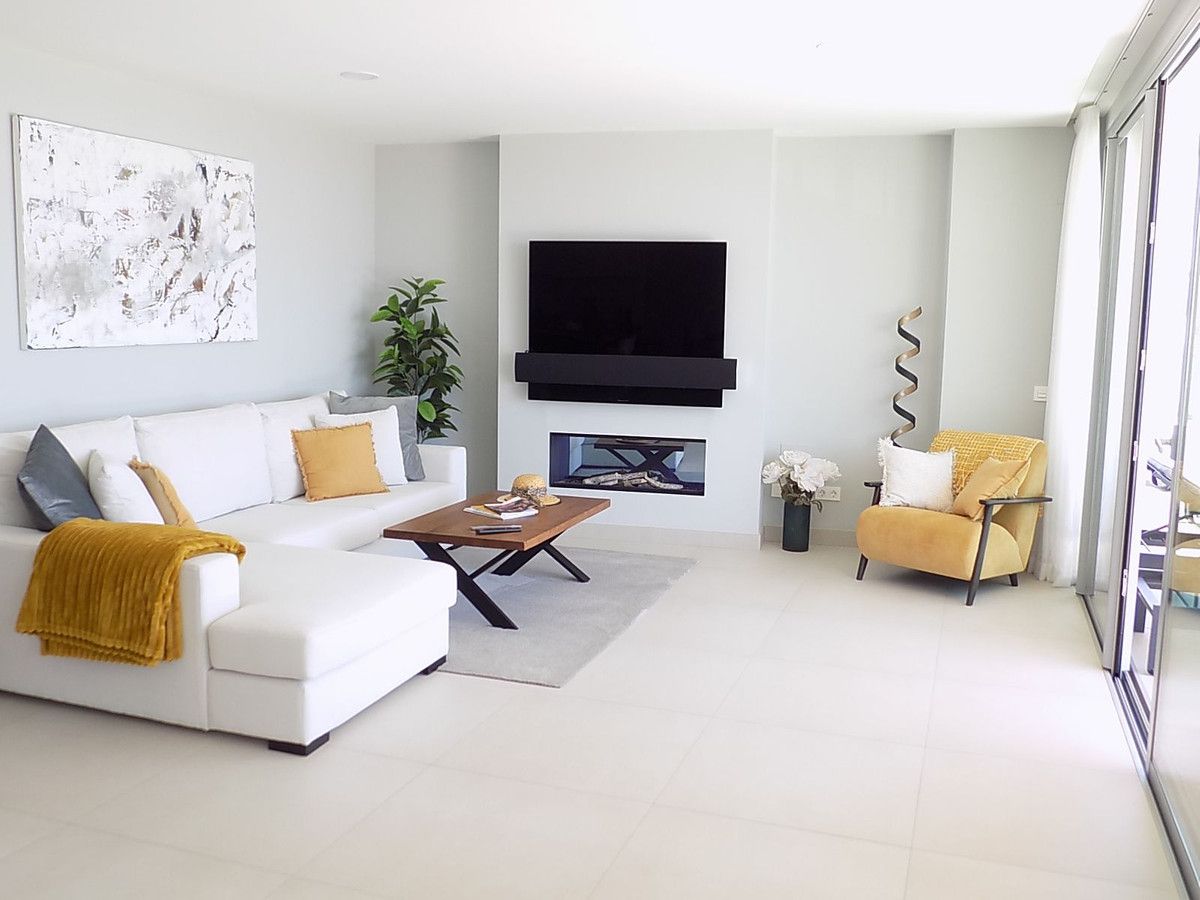 Apartamento en planta media en Calanova Golf, La Cala de Mijas, 7/12