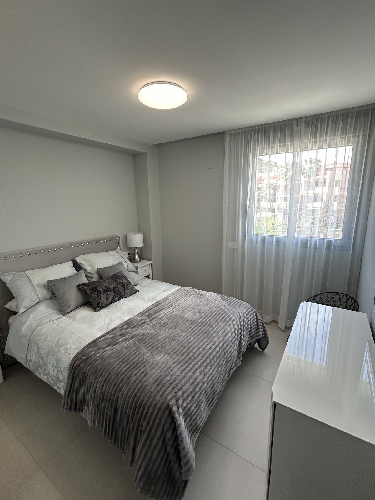 Apartamento en planta media en Calanova Golf, La Cala de Mijas, 10/12