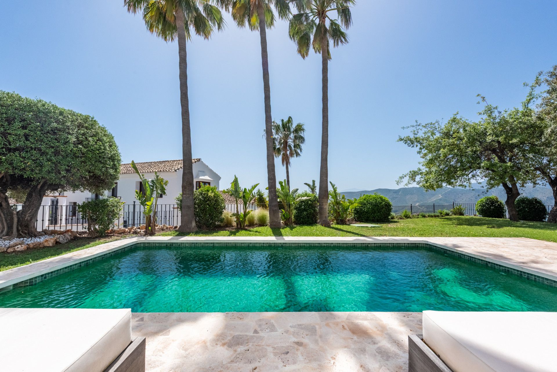 Villa in Istan, Sierra Blanca Country Club, Istan, 1/12