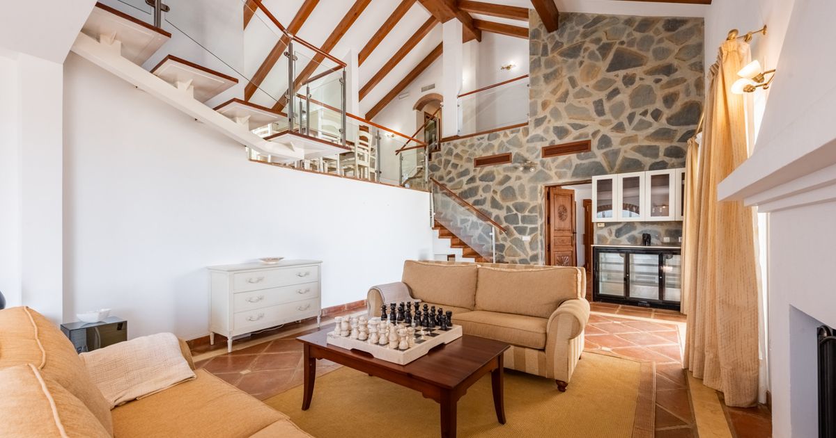 Villa in Istan, Sierra Blanca Country Club, Istan, 2/12
