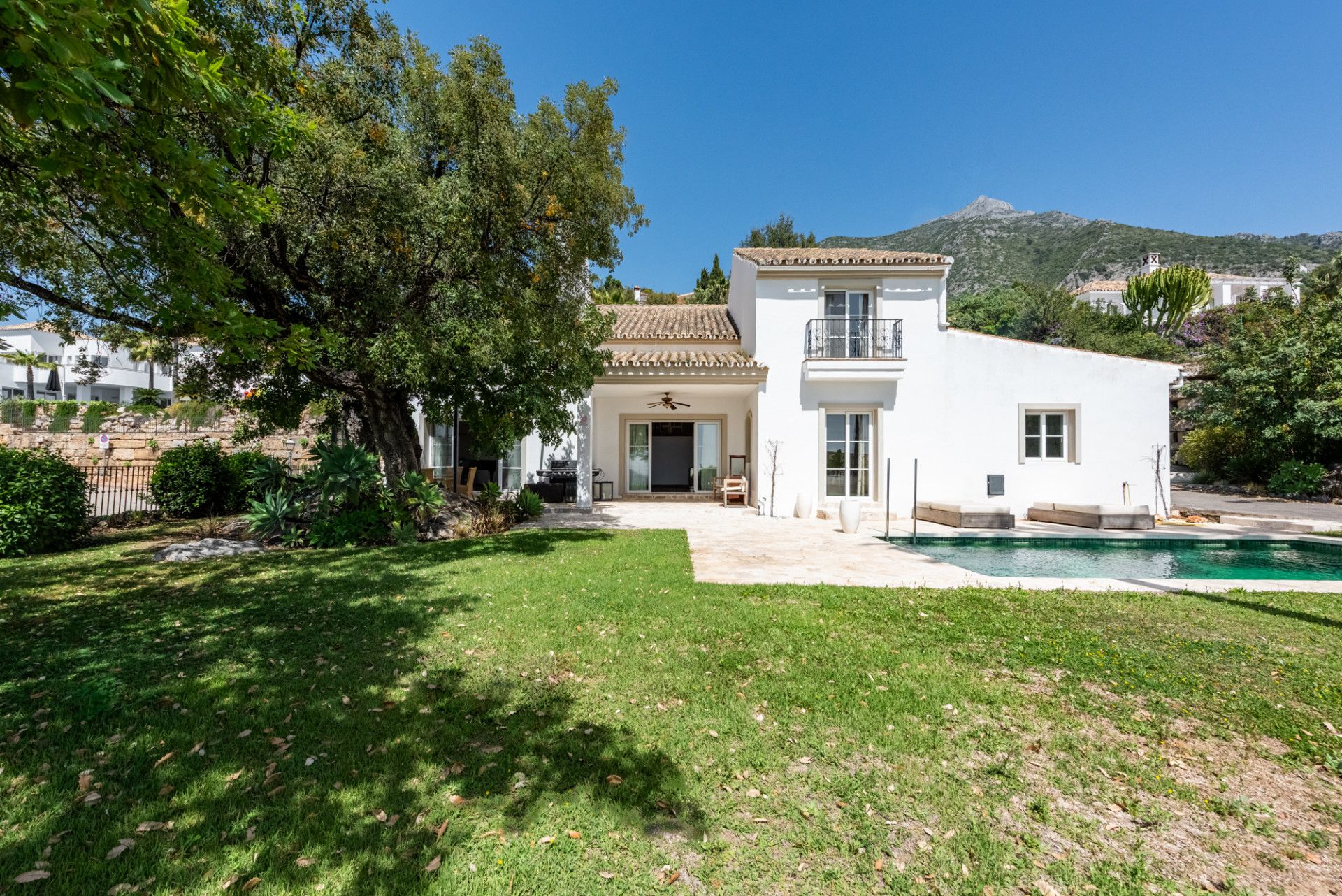 Villa in Istan, Sierra Blanca Country Club, Istan, 3/12