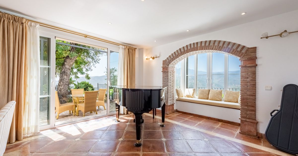 Villa in Istan, Sierra Blanca Country Club, Istan, 4/12