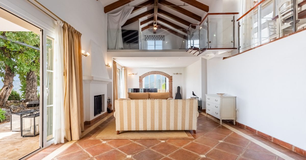 Villa in Istan, Sierra Blanca Country Club, Istan, 6/12