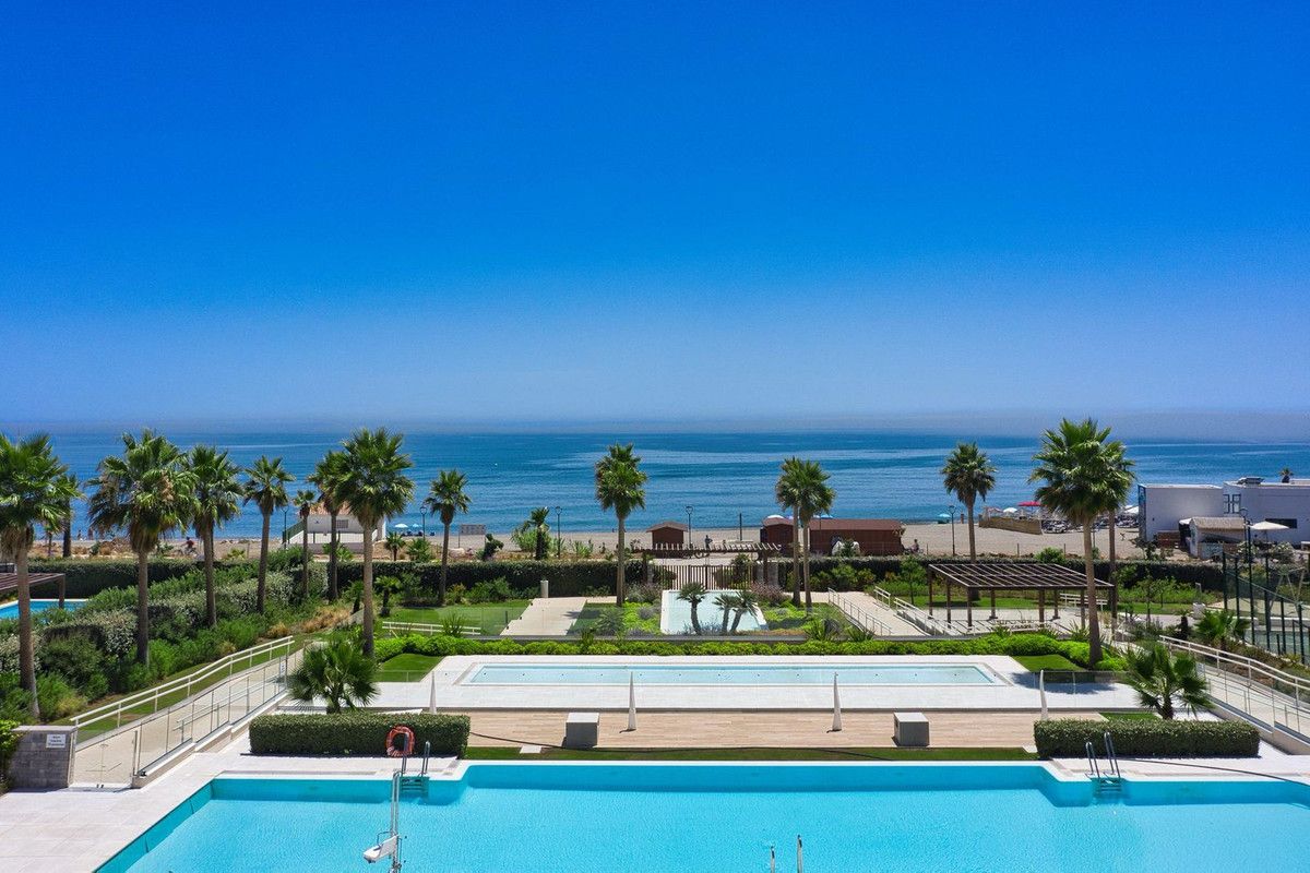 Ground Floor Apartment in Estepona, Estepona, 3/12