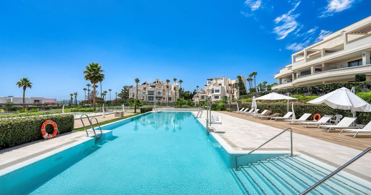 Ground Floor Apartment in Estepona, Estepona, 5/12