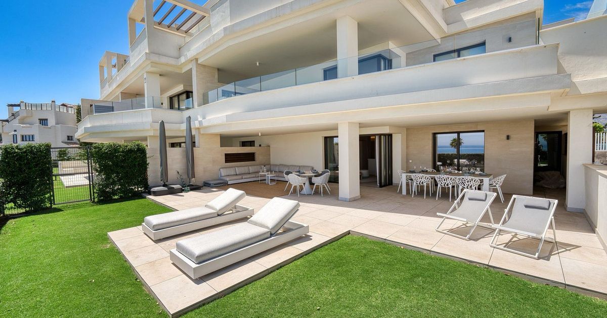 Ground Floor Apartment in Estepona, Estepona, 7/12