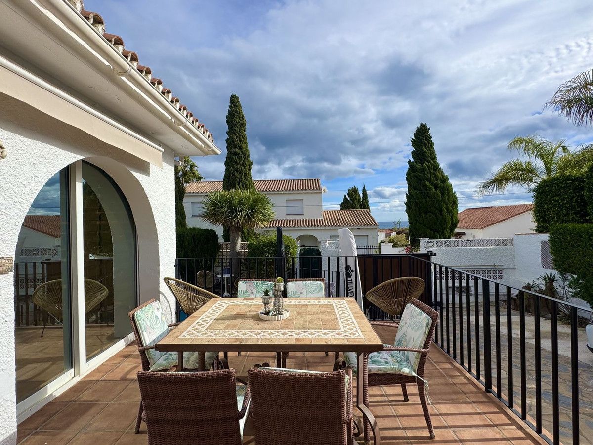 Fristående villa i La Duquesa, La Duquesa, 4/12