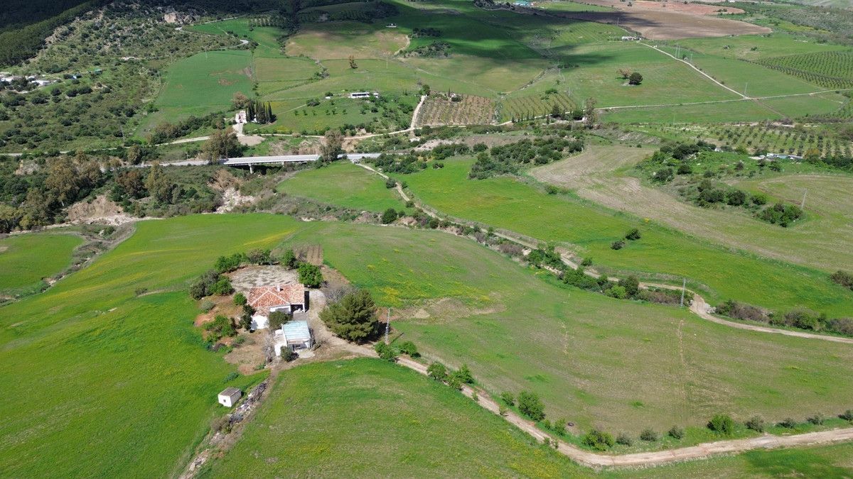 Land in Ronda, Ronda, 4/12