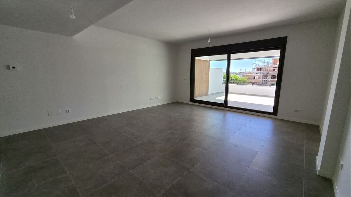 Apartment in mittlerer Etage in Estepona, Estepona, 3/12
