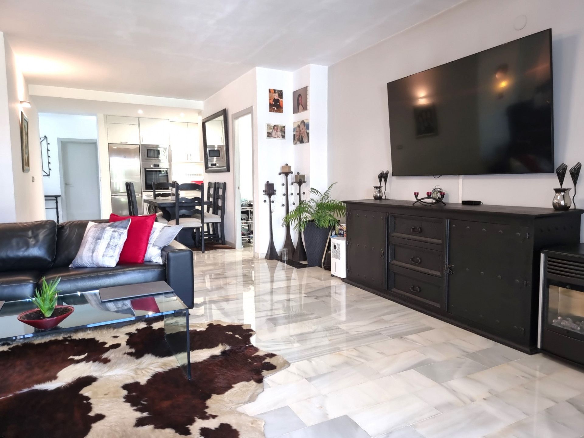 Apartment in Mijas Costa, Calahonda, Mijas Costa, 2/12