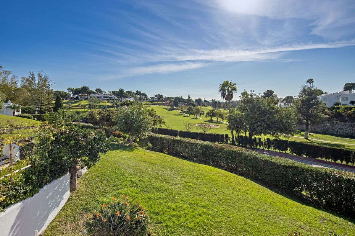 Geschakelde woning in Nueva Andalucía, Nueva Andalucía, 2/12
