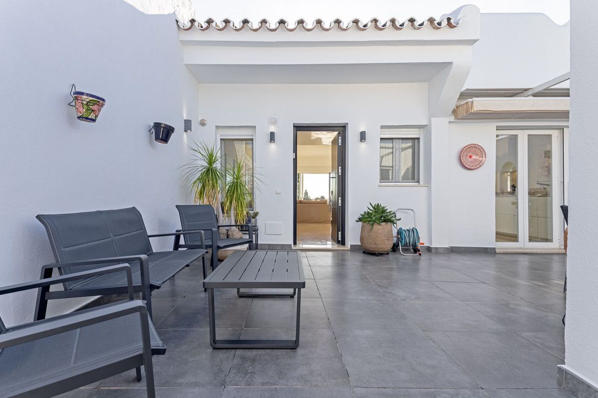 Geschakelde woning in Nueva Andalucía, Nueva Andalucía, 6/12
