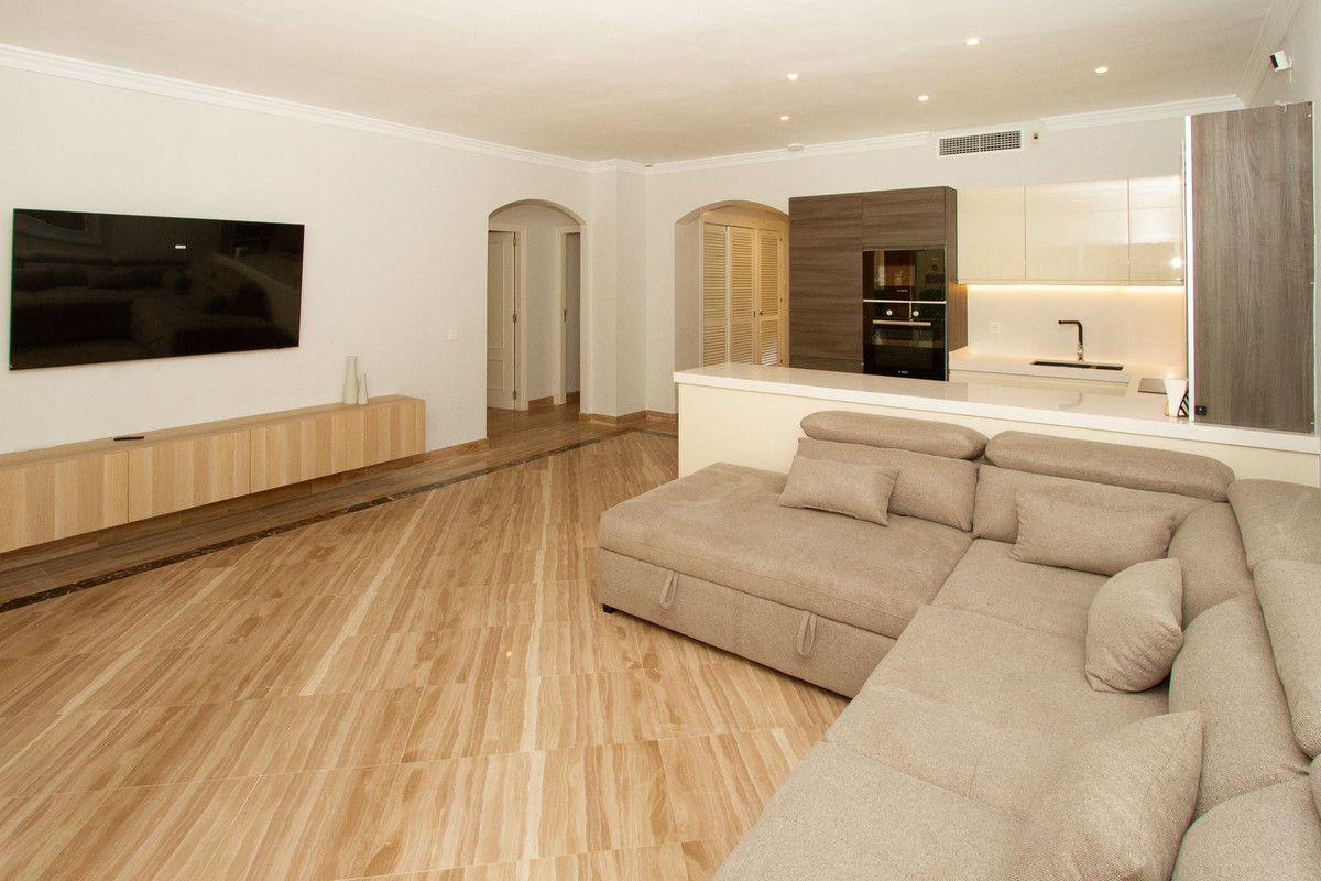 Gelijkvloers appartement in Elviria, Elviria, 1/12