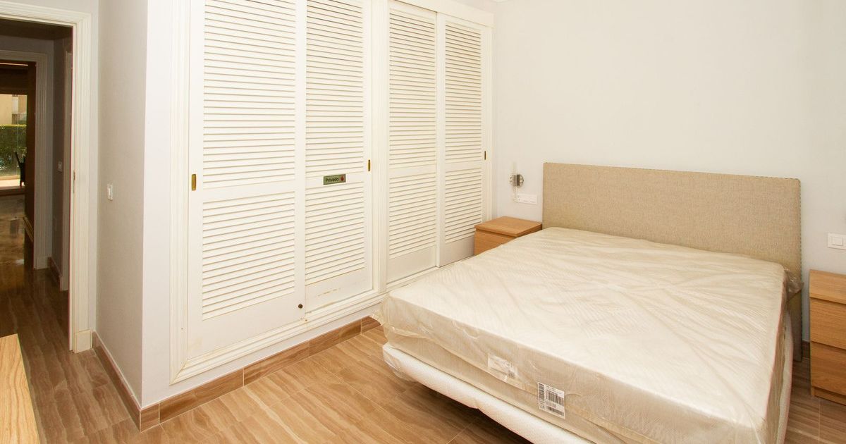 Gelijkvloers appartement in Elviria, Elviria, 12/12