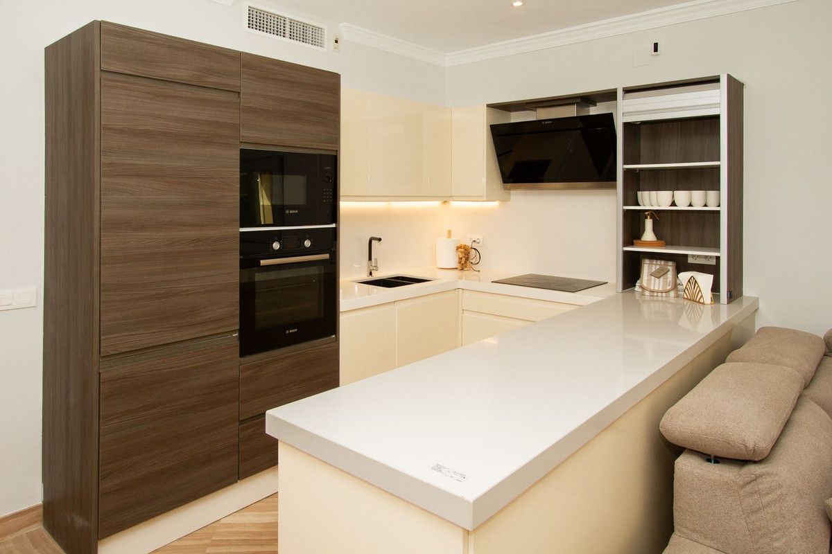 Gelijkvloers appartement in Elviria, Elviria, 6/12
