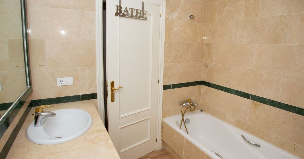 Gelijkvloers appartement in Elviria, Elviria, 7/12