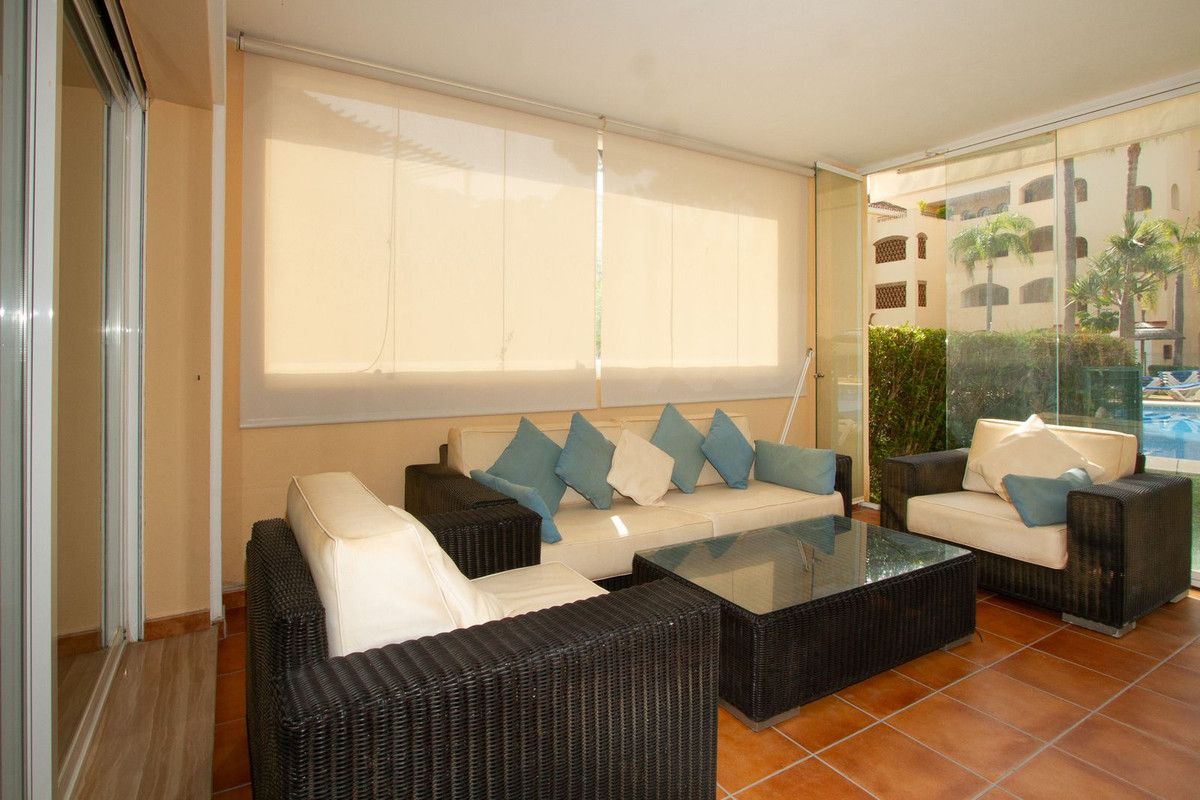 Gelijkvloers appartement in Elviria, Elviria, 9/12