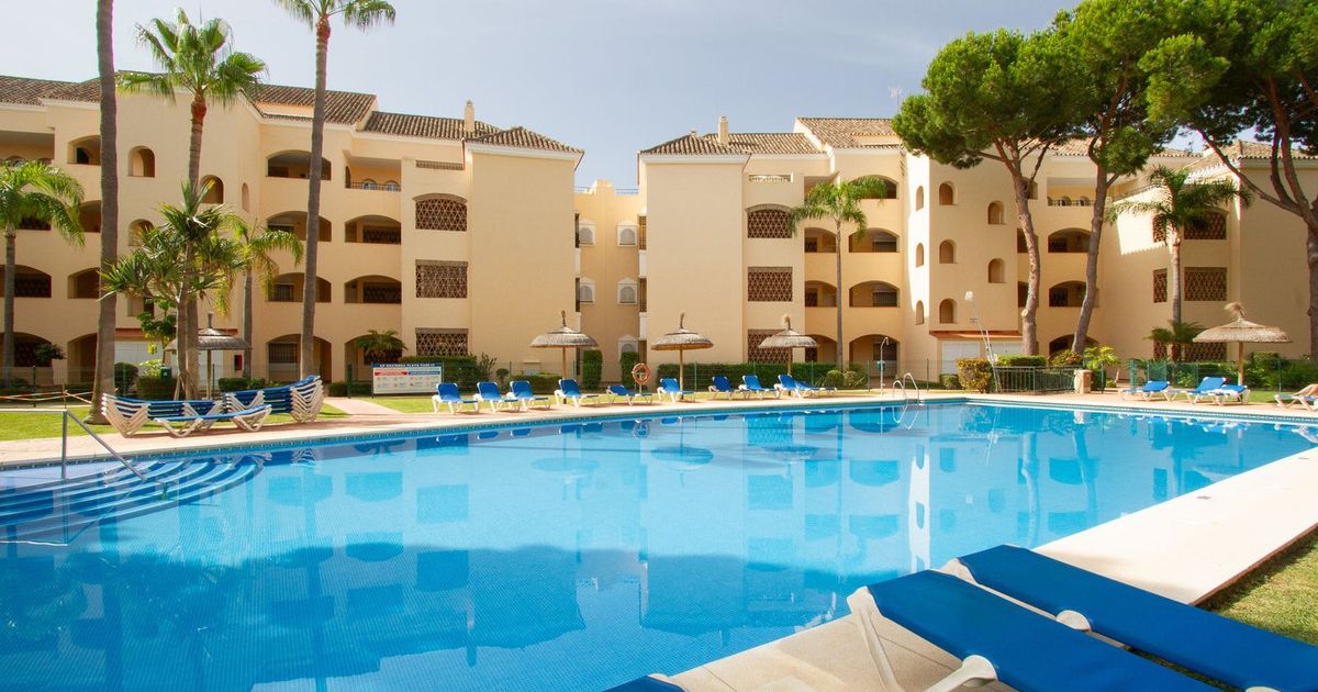 Gelijkvloers appartement in Elviria, Elviria, 10/12