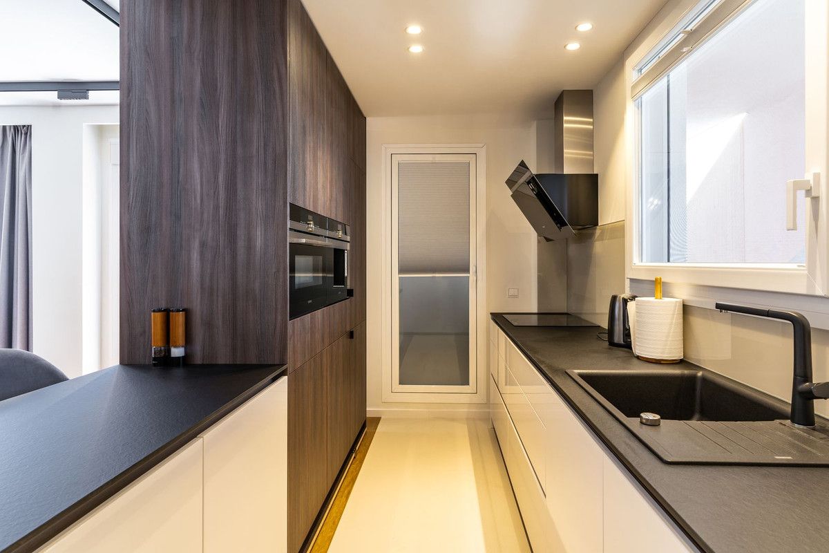 Middle Floor Apartment in Estepona, Estepona, 4/12