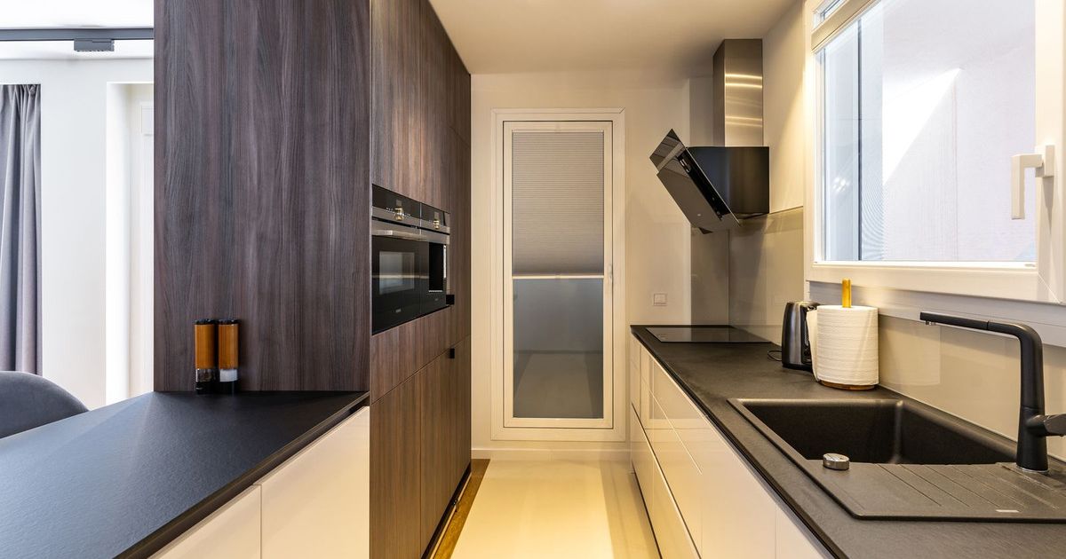 Middle Floor Apartment in Estepona, Estepona, 4/12