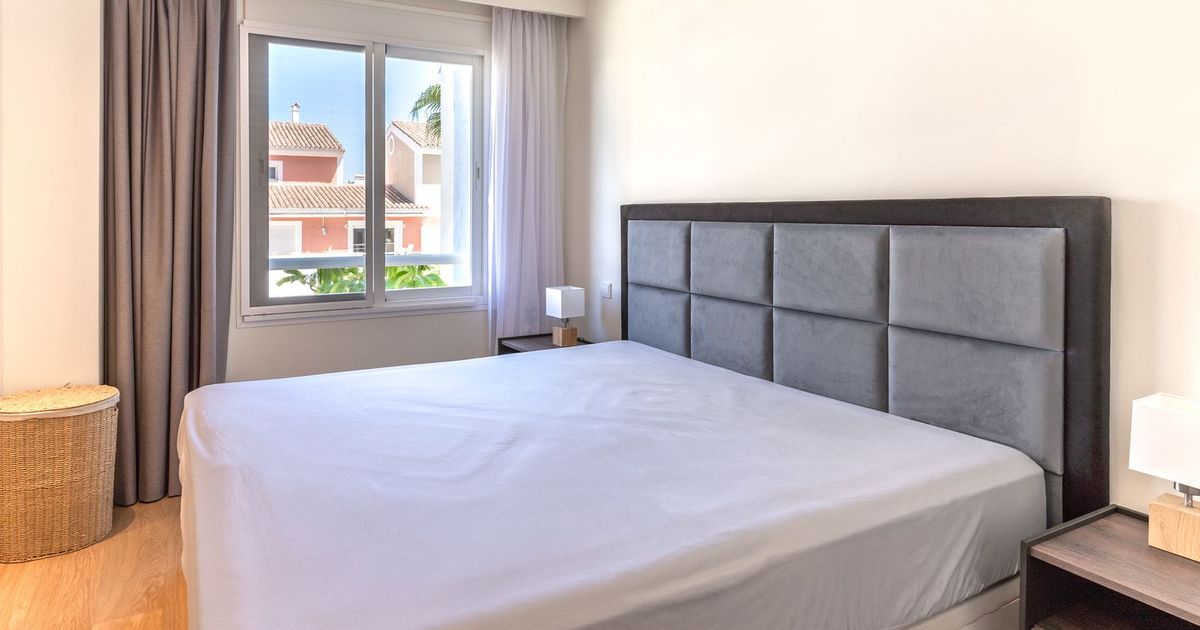 Middle Floor Apartment in Estepona, Estepona, 8/12
