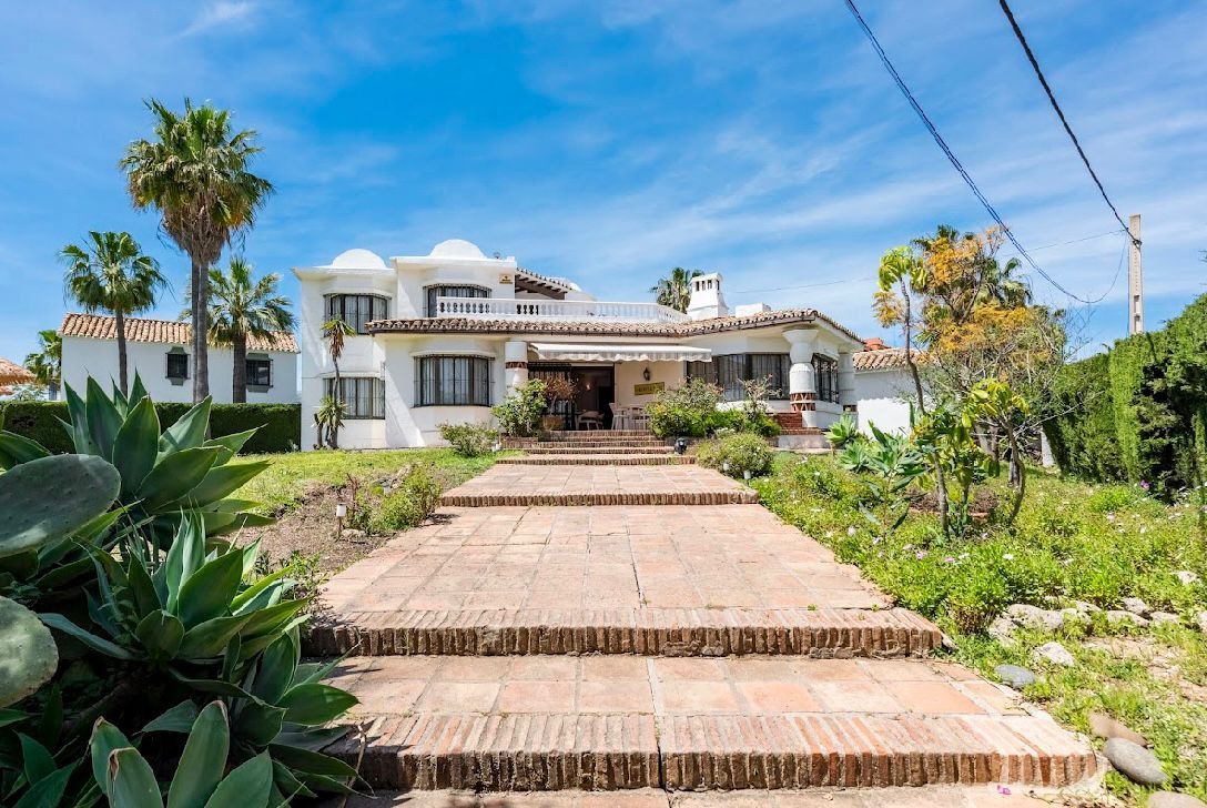 Villa in Estepona, New Golden Mile, Estepona, 2/12