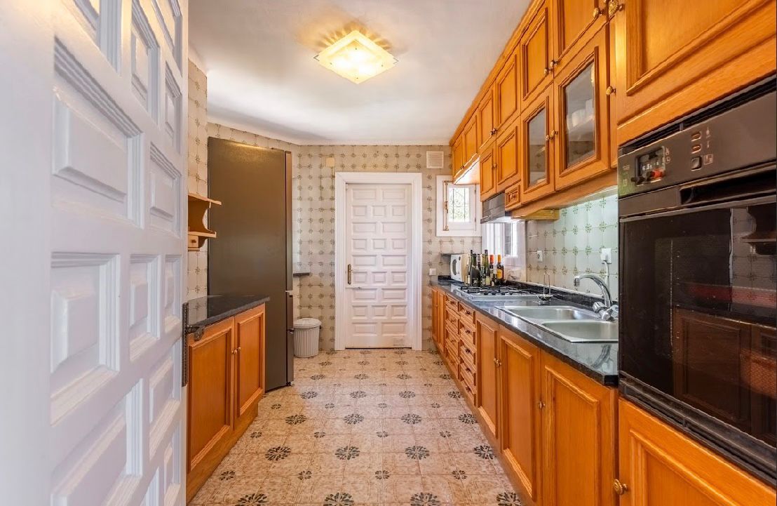Villa in Estepona, New Golden Mile, Estepona, 12/12