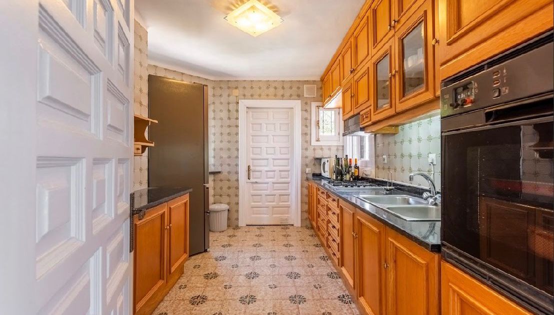 Villa in Estepona, New Golden Mile, Estepona, 12/12