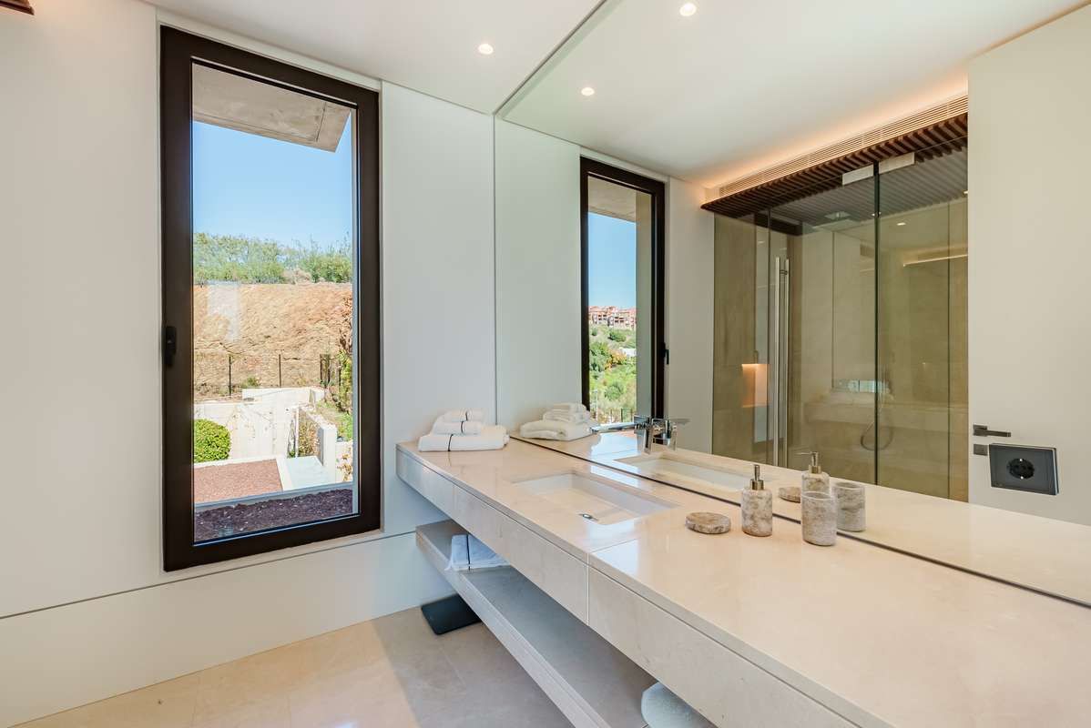 Villa in Benahavis, Benahavis, 7/12