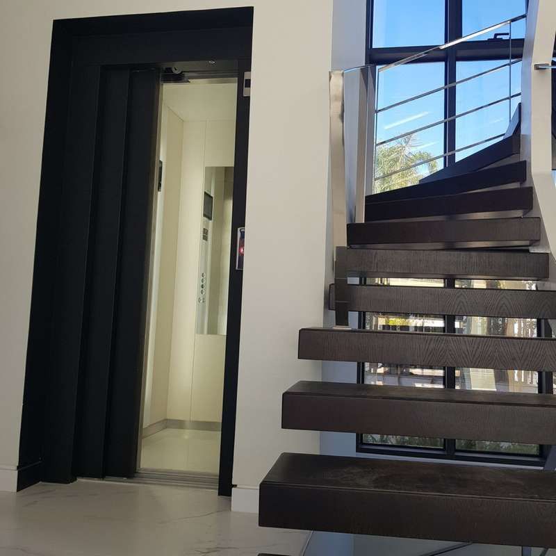 Villa in Marbella, Marbella, 5/12