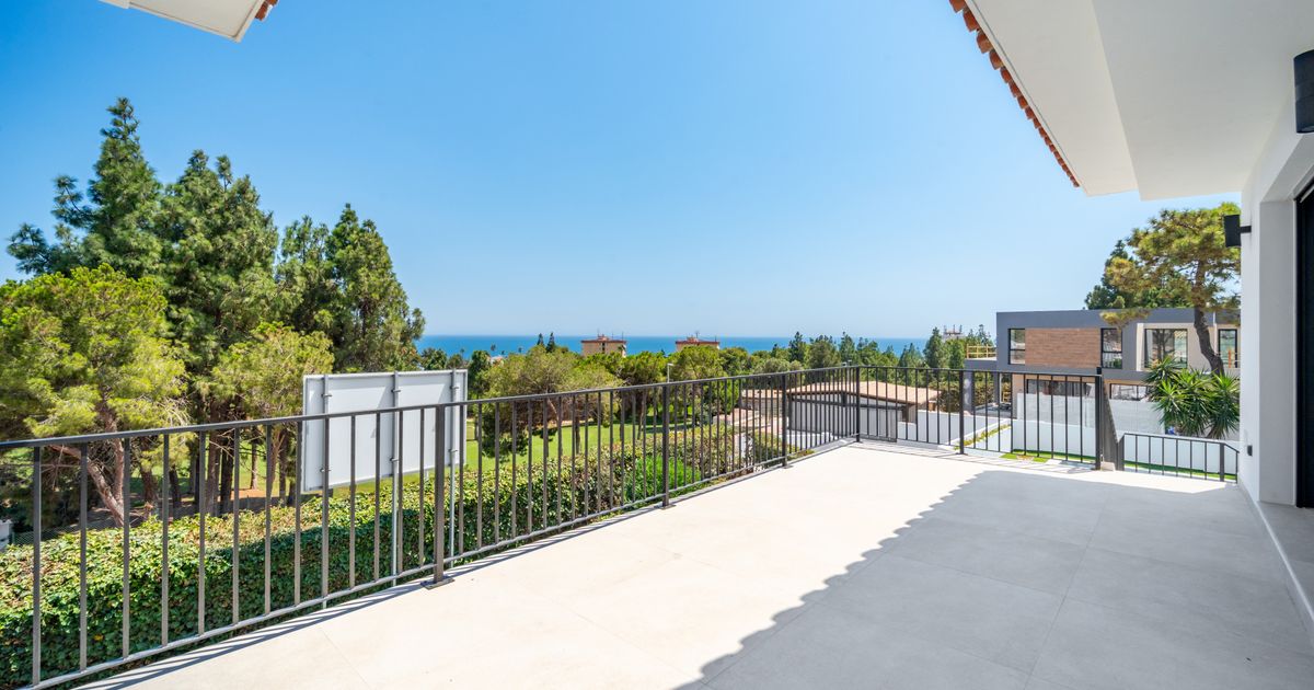 Villa in Mijas Costa, Cala de Mijas, Mijas Costa, 5/12