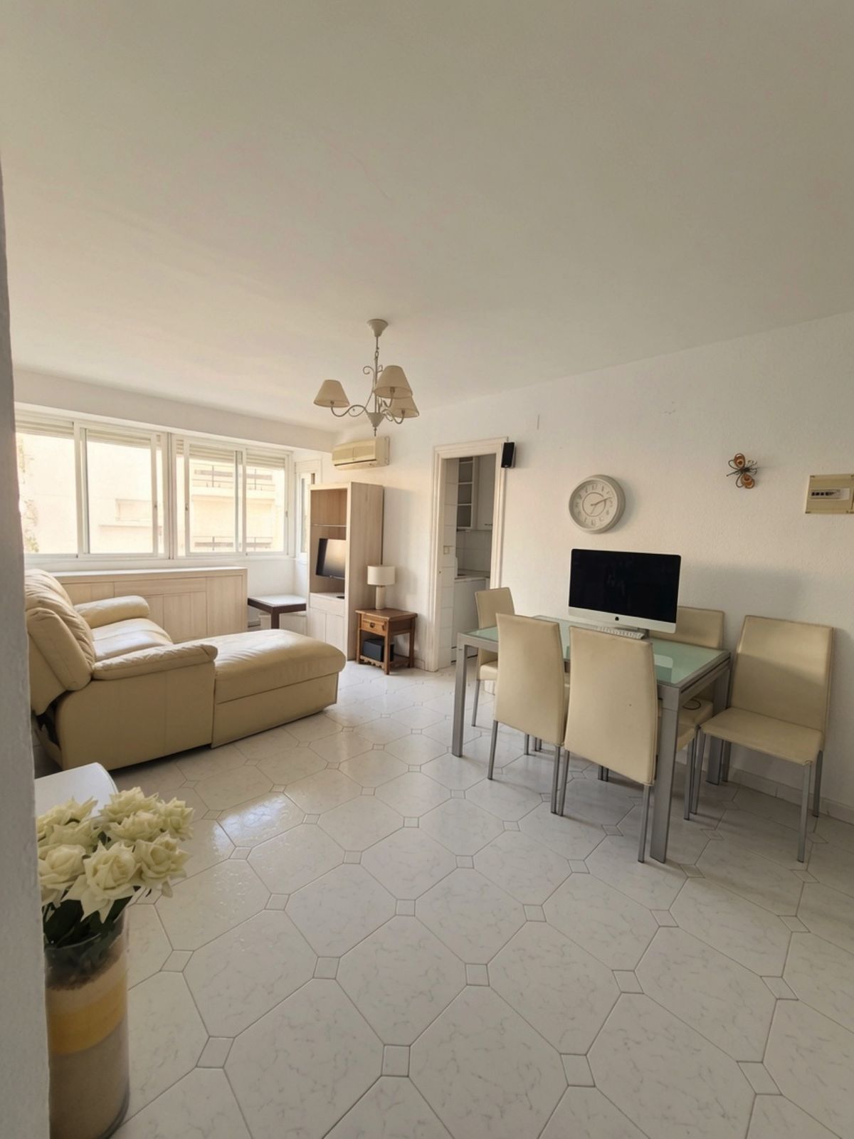 Middle Floor Apartment in New Golden Mile, New Golden Mile, 4/12