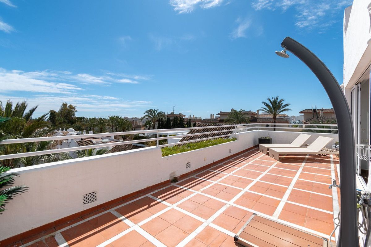 Penthouse Duplex in Puerto Banús, Puerto Banús, 12/12