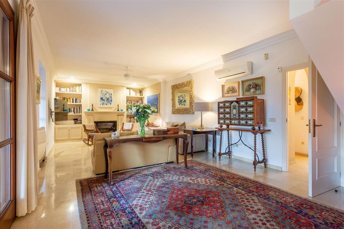 Vrijstaande Villa in Guadalmina Alta, Guadalmina Alta, 4/12