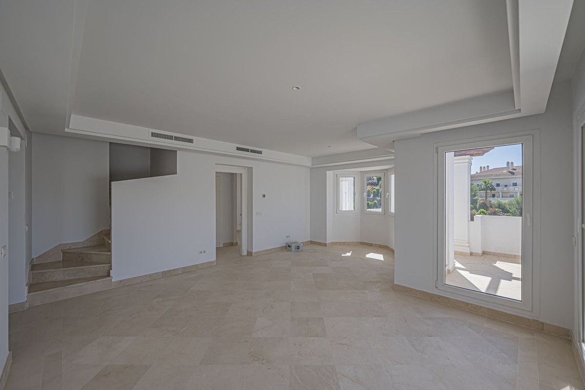 Penthouse in Nueva Andalucía, Nueva Andalucía, 5/12