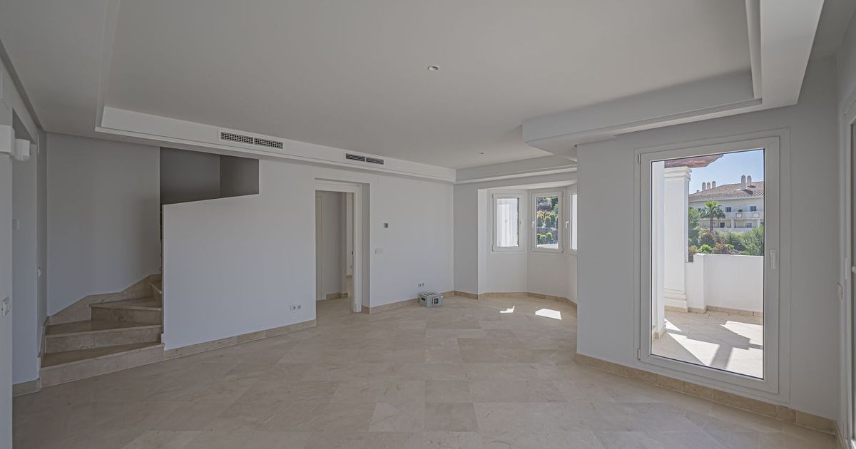 Penthouse in Nueva Andalucía, Nueva Andalucía, 5/12