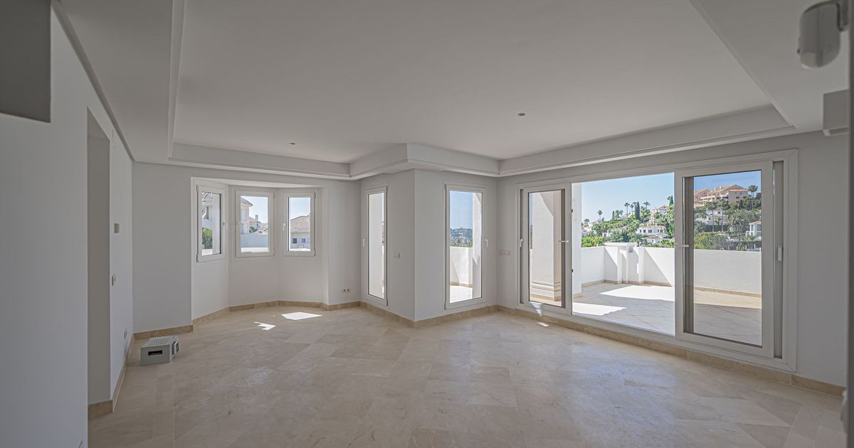 Penthouse in Nueva Andalucía, Nueva Andalucía, 7/12