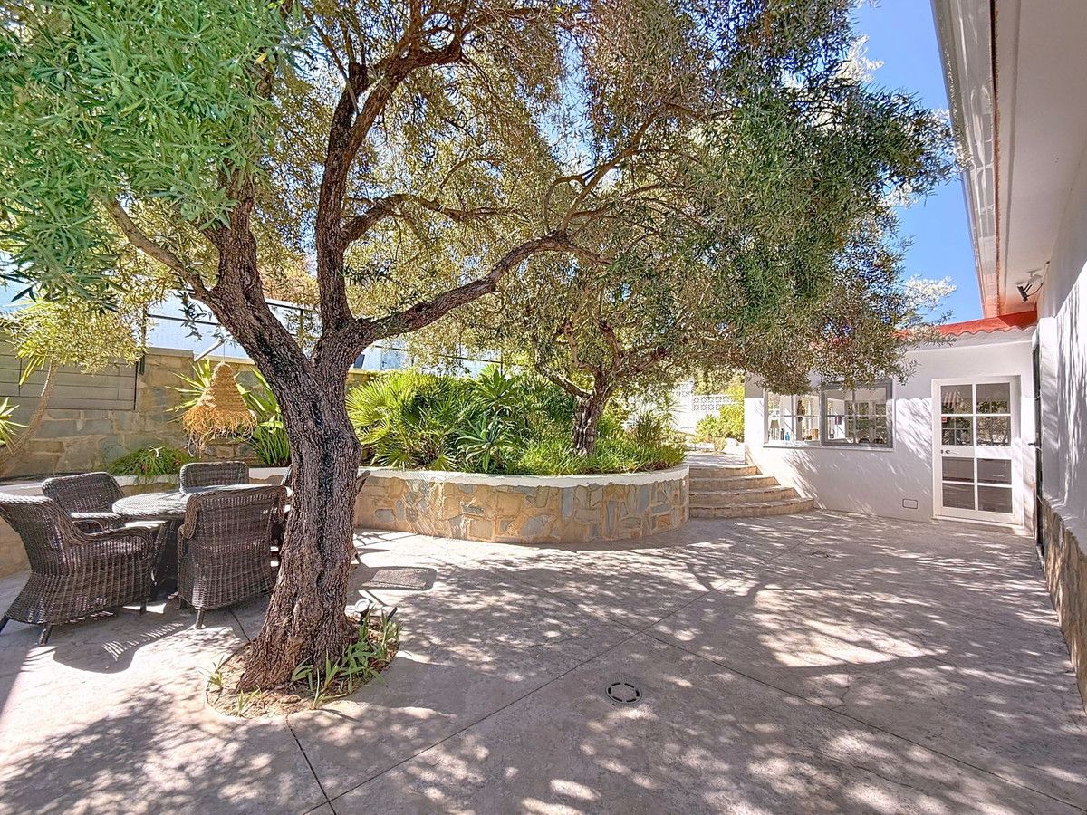 Detached Villa in Alhaurín de la Torre, Alhaurín de la Torre, 5/12