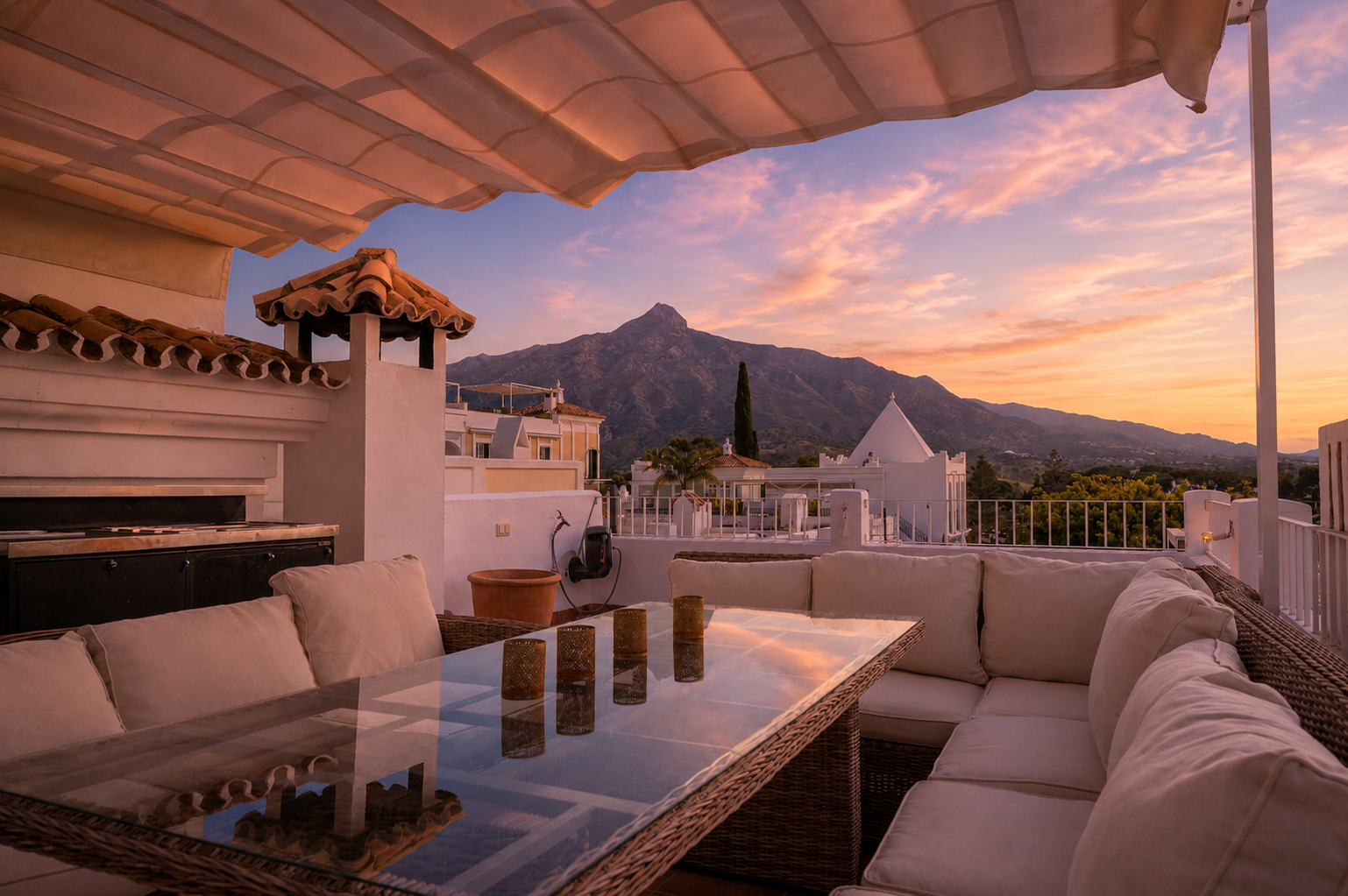 Town House in Nueva Andalucia, Aloha Pueblo, Nueva Andalucia, 2/12