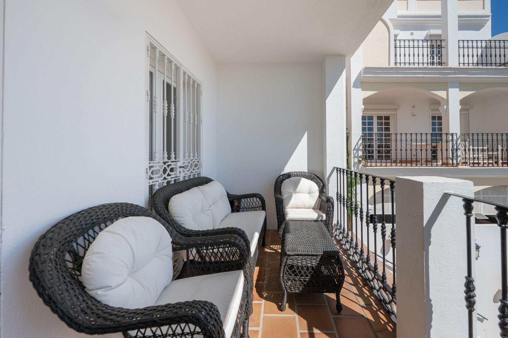 Town House in Nueva Andalucia, Aloha Pueblo, Nueva Andalucia, 12/12