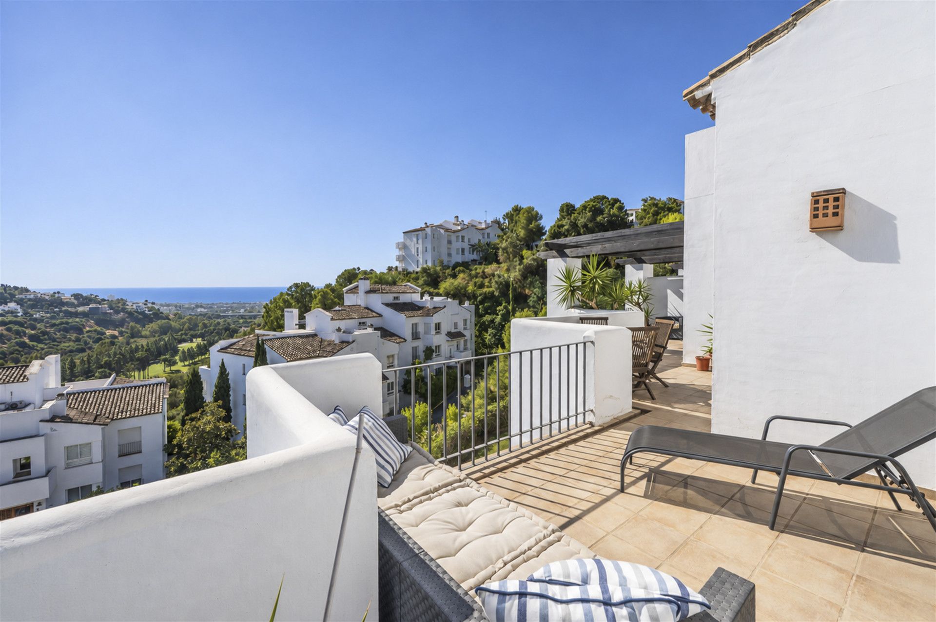 Penthouse w Benahavis, Altos de La Quinta, Benahavis, 1/12
