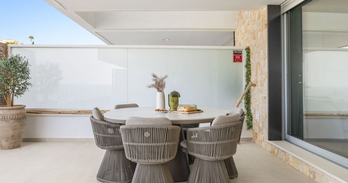 Ground Floor Apartment in Estepona, Estepona, 5/12