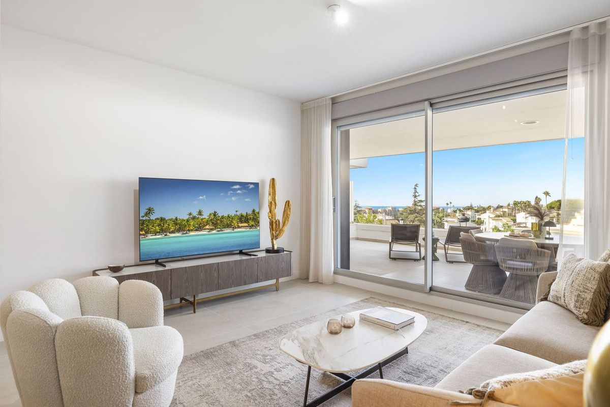 Ground Floor Apartment in Estepona, Estepona, 6/12