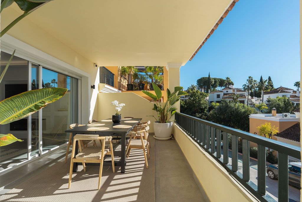 Townhouse in Nueva Andalucía, Nueva Andalucía, 4/12