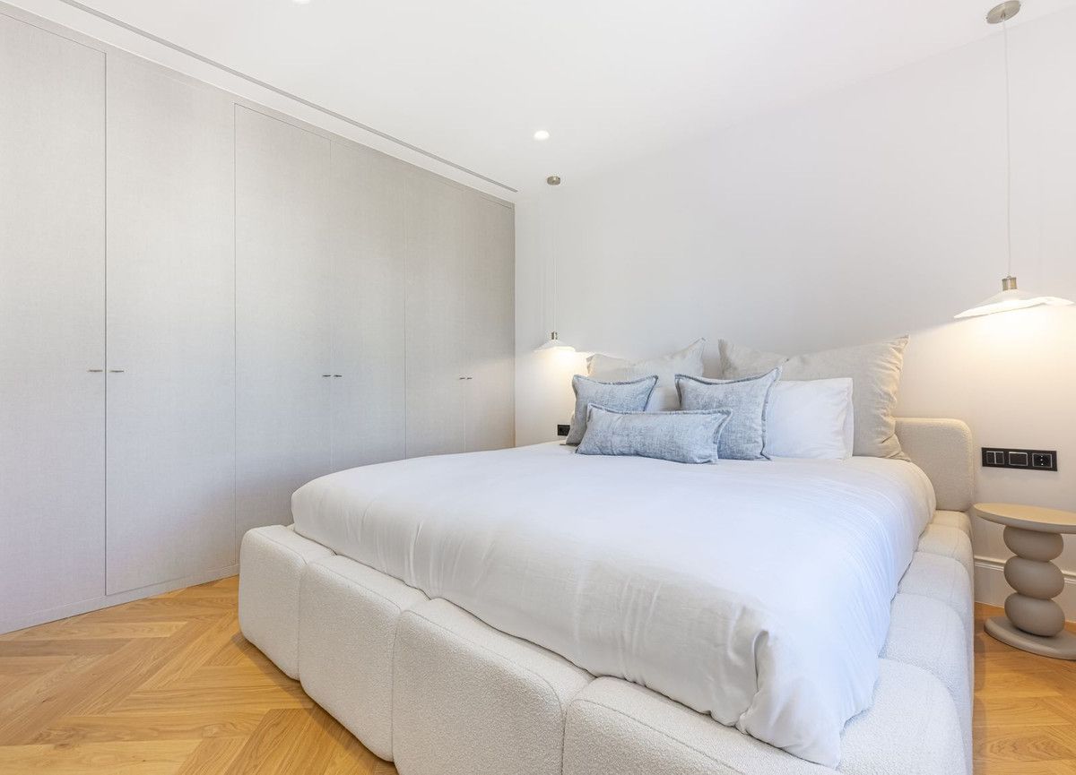 Middle Floor Apartment in Puerto Banús, Puerto Banús, 12/12